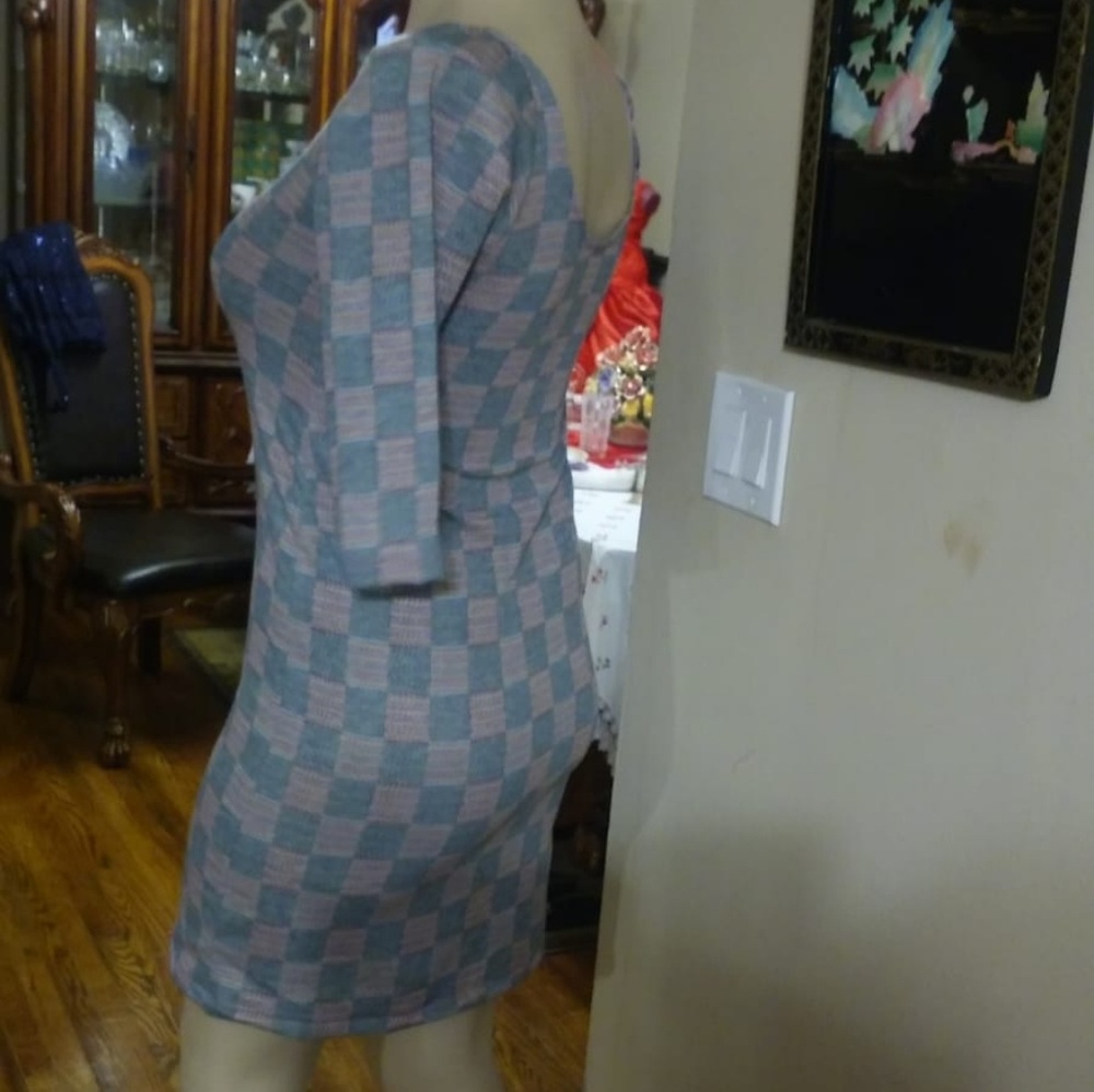 Dress - Picture 2 of 2